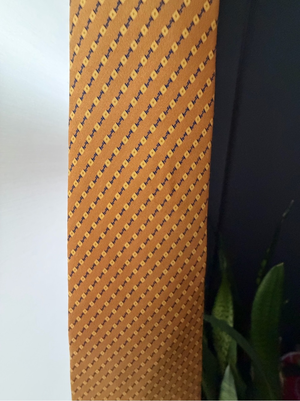 Vintage Christian Dior Paris Silk Tie Made in France Gold Geometric Necktie - Picture 6 of 7
